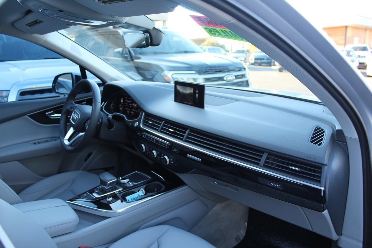 Used 2017 Audi Q7 3.0T Premium Plus w/ Premium Plus Package AWD/4WD image 23