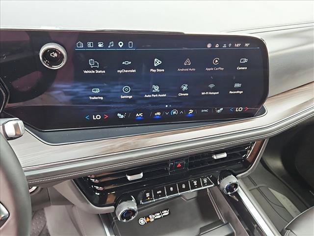 New 2027 Chevrolet Suburban Z71 w/ Z71 Off-Road Package AWD/4WD image 12