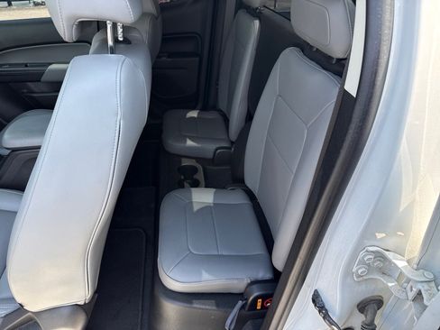 Used 2019 Chevrolet Colorado W/T w/ WT Convenience Package RWD image 11