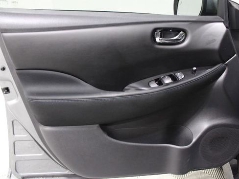 Used 2020 Nissan Leaf SV w/ SV Technology Package image 15