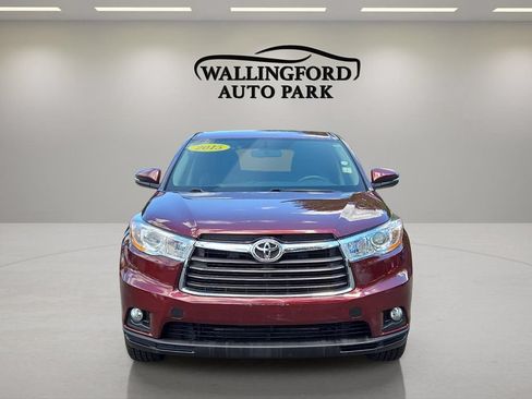 Used 2015 Toyota Highlander Plus AWD/4WD image 2