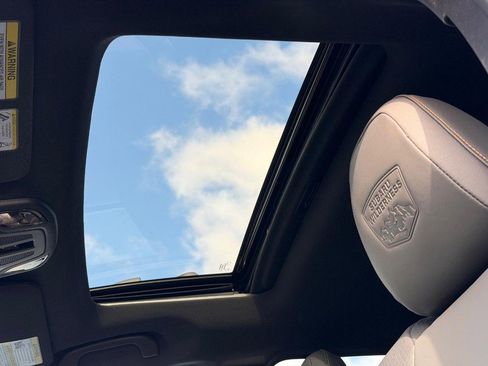 Used 2025 Subaru Outback Wilderness image 27