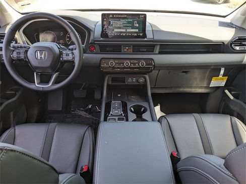 New 2025 Honda Pilot EX-L image 13