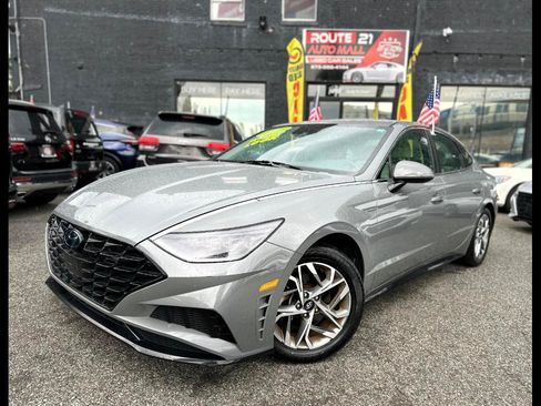 Used 2023 Hyundai Sonata SEL FWD image 1