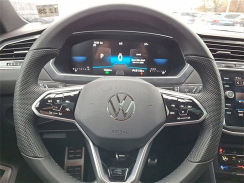 Used 2024 Volkswagen Tiguan SE R-Line image 19