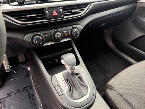 Used 2024 Kia Forte LXS w/ LXS Technology Package FWD image 23
