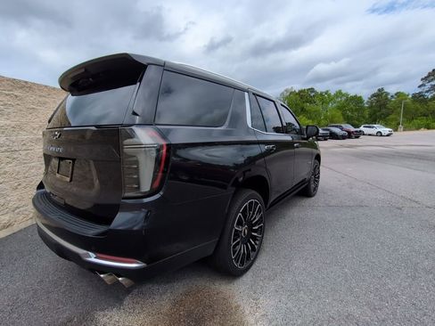 Used 2025 Chevrolet Tahoe High Country image 4