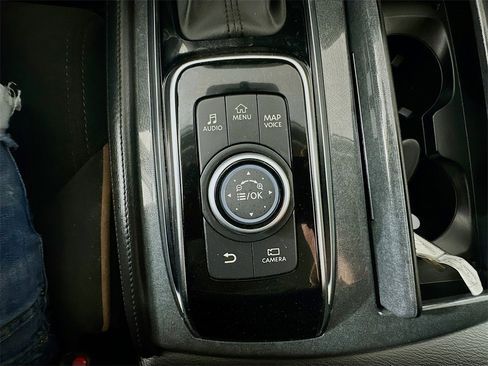 Used 2023 Nissan Armada S image 39