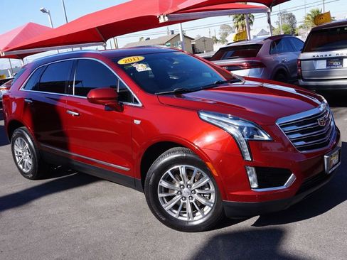 Used 2017 Cadillac XT5 Luxury w/ Driver Awareness Package AWD/4WD image 2