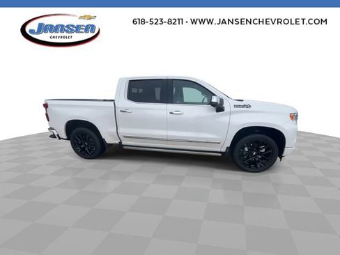 Used 2025 Chevrolet Silverado 1500 High Country w/ Technology Package AWD/4WD image 9