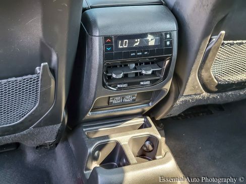 Used 2024 Jeep Grand Cherokee L Laredo AWD/4WD image 12