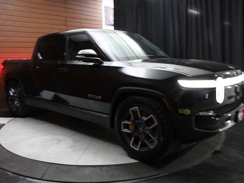 Used 2023 Rivian R1T Adventure image 45