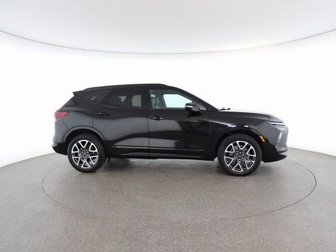 Used 2025 Chevrolet Blazer RS image 23