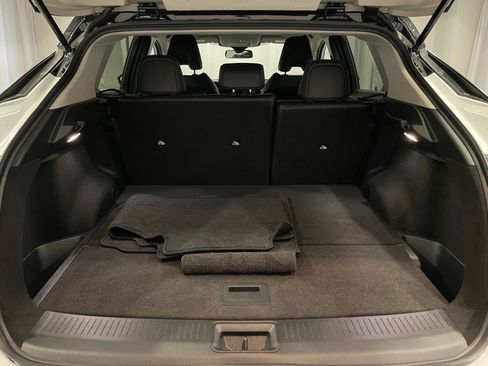 Used 2025 Nissan Ariya AWD image 28