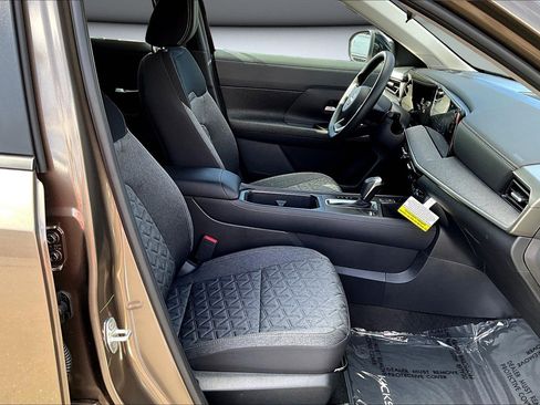 New 2026 Nissan Kicks SV w/ SV Premium Package image 11