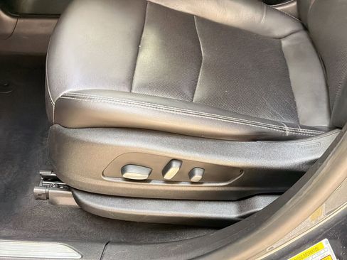 Used 2020 Cadillac XT5 Premium Luxury FWD image 13