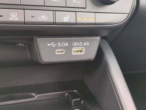 New 2026 Subaru Outback Limited image 32