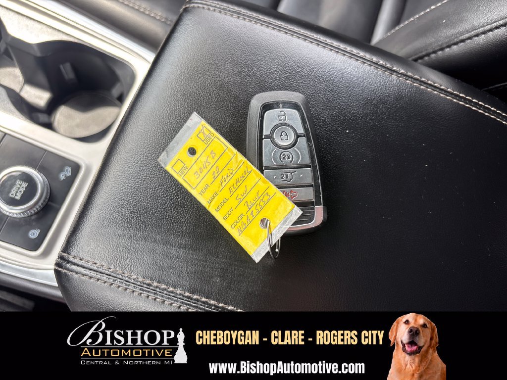 Used 2022 Ford Explorer XLT w/ Equipment Group 202A AWD/4WD image 33