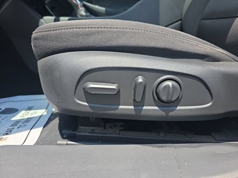 Used 2021 Chevrolet Malibu LT FWD image 18