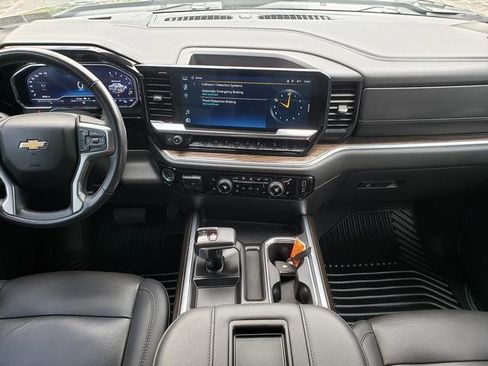 Used 2022 Chevrolet Silverado 1500 LT w/ Z71 Off-Road Package AWD/4WD image 15