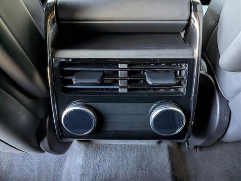 Used 2025 Land Rover Range Rover Sport Dynamic SE image 18