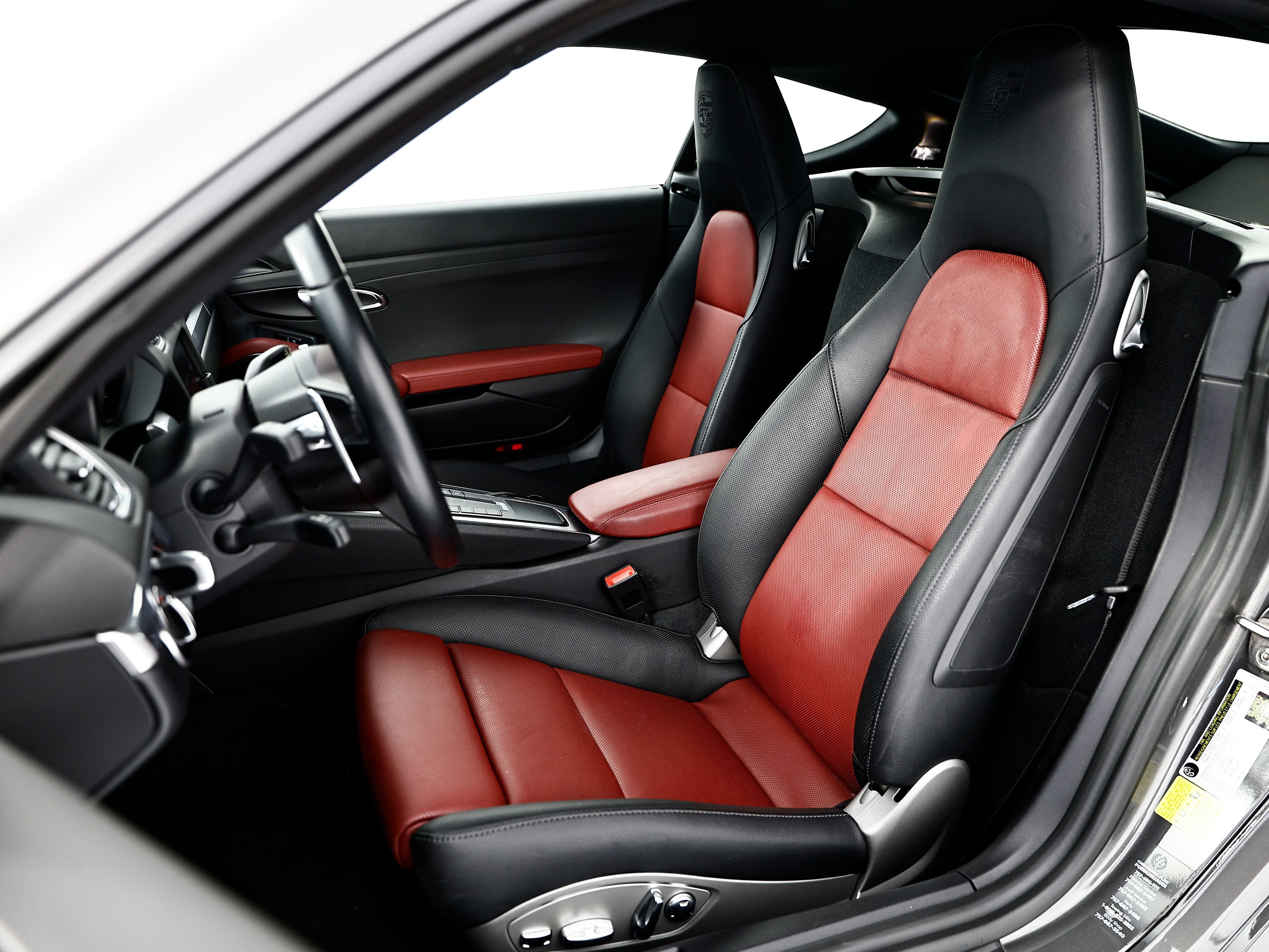 Used 2018 Porsche 718 Cayman S RWD image 21