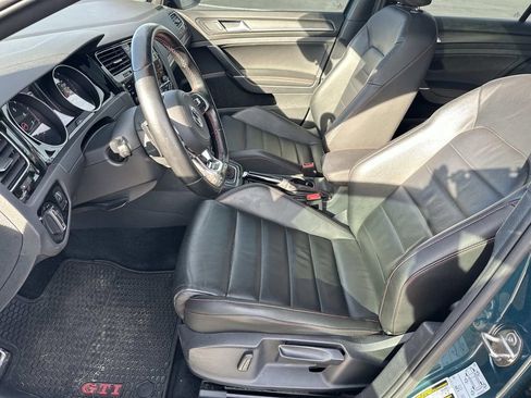 Used 2018 Volkswagen Golf 4-Door image 19