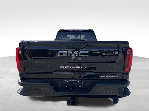 Used 2024 GMC Sierra 3500 Denali Ultimate AWD/4WD image 19