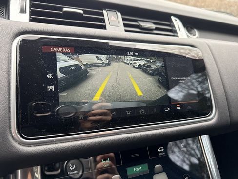 Used 2020 Land Rover Range Rover Sport HSE image 10