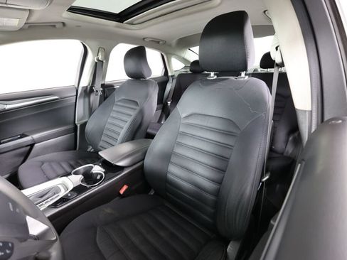 Used 2015 Ford Fusion SE FWD image 11