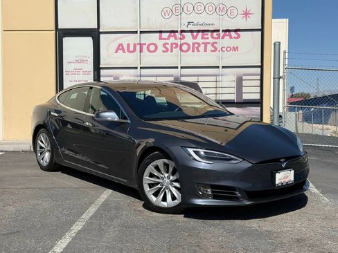 Used 2017 Tesla Model S 75D AWD/4WD image 2