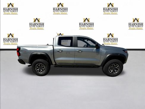 Used 2026 Chevrolet Colorado ZR2 w/ Technology Package AWD/4WD image 7