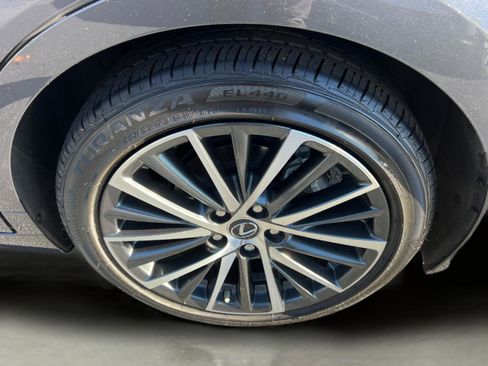 Certified 2024 Lexus ES 350 w/ Premium Package image 21