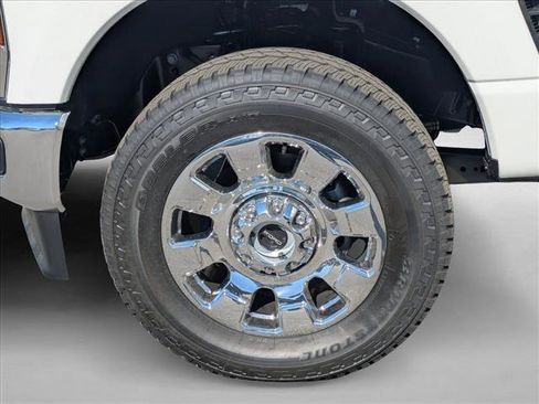 New 2026 Ford F250 Lariat w/ Chrome Package image 16