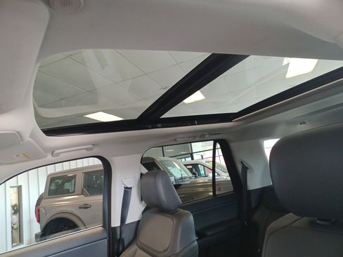 New 2025 Ford Expedition Active image 21