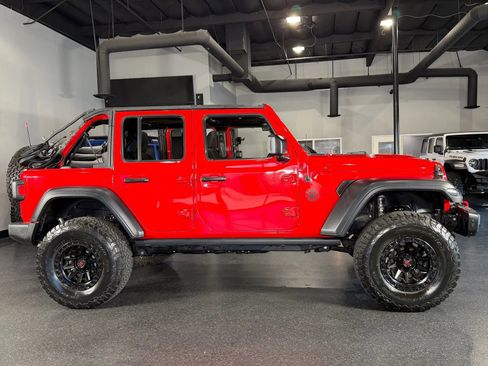 Used 2018 Jeep Wrangler Unlimited Sport image 14