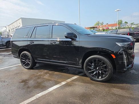 Used 2023 Cadillac Escalade Sport Platinum w/ LPO, ONYX Package AWD/4WD image 6