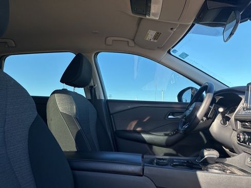 Certified 2023 Nissan Rogue SV image 11