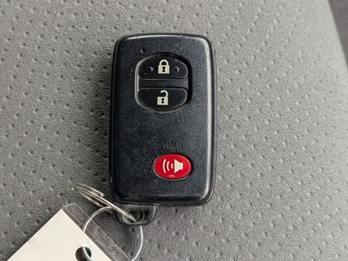 Used 2010 Toyota Prius Two image 32