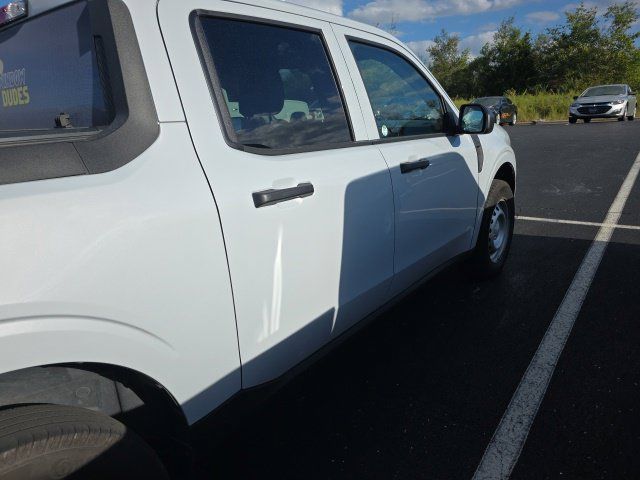 Used 2025 Ford Maverick XL FWD image 4
