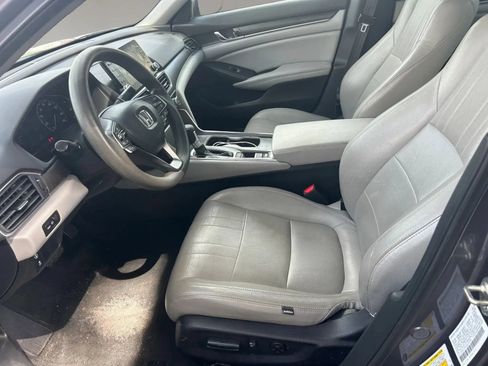 Used 2019 Honda Accord EX image 16