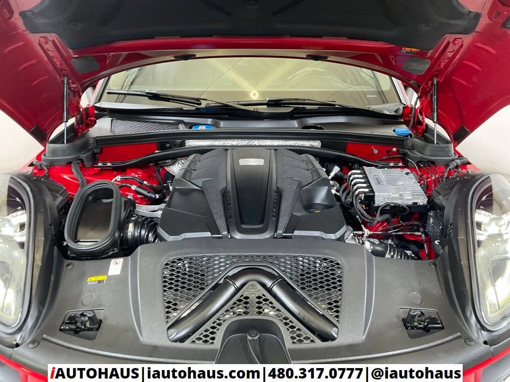 Used 2021 Porsche Macan S AWD/4WD image 9