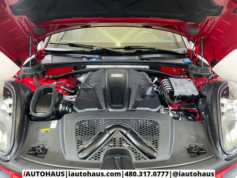 Used 2021 Porsche Macan S AWD/4WD image 9