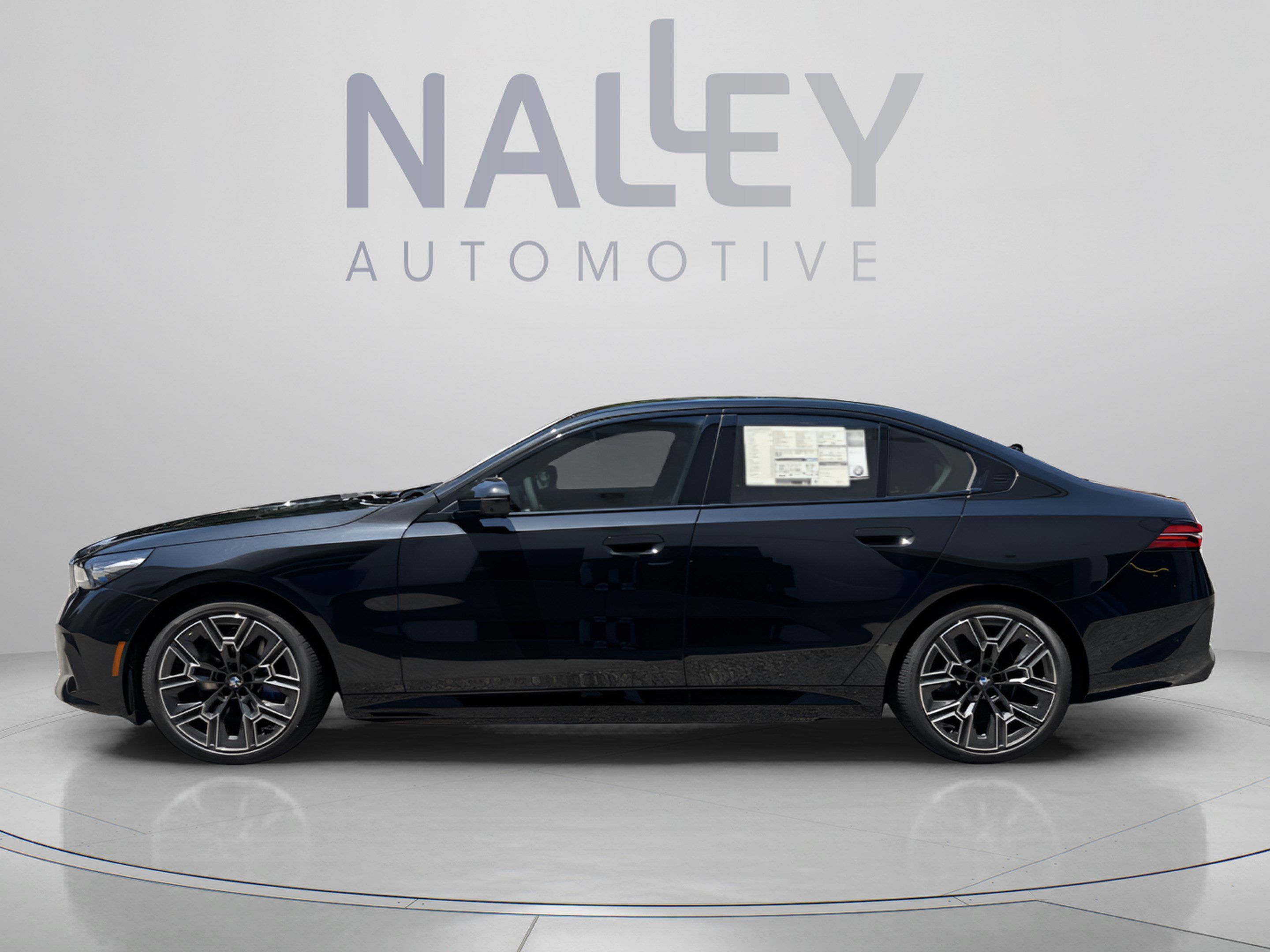 Used 2026 BMW i5 eDrive40 w/ M Sport Package RWD image 2