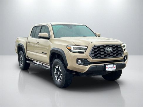 Used 2020 Toyota Tacoma TRD Off-Road image 3