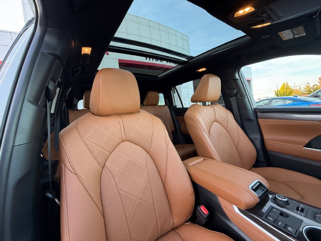 New 2026 Toyota Highlander Platinum AWD/4WD image 27