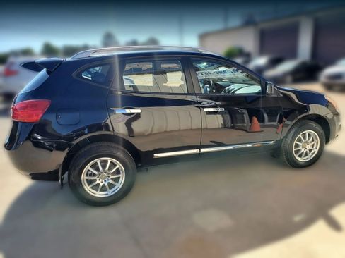 Used 2014 Nissan Rogue S w/ Convenience Package FWD image 12
