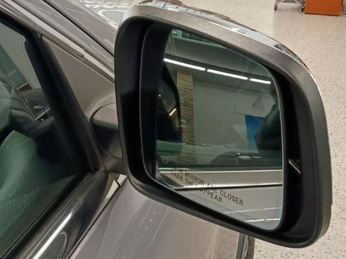 Used 2019 Jeep Grand Cherokee Limited AWD/4WD image 17