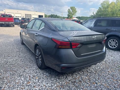 Used 2025 Nissan Altima 2.5 SV FWD image 4