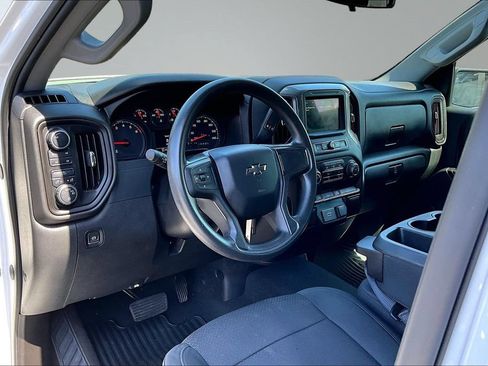 Used 2019 Chevrolet Silverado 1500 Custom Trail Boss AWD/4WD image 4